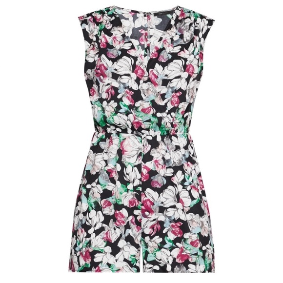 ⭐️2/$25⭐️ BCBGMAXAZRIA Romper - Picture 2 of 12